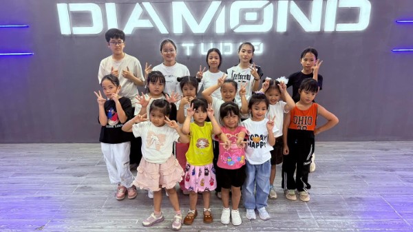 Hoạt động 08: Lớp mẹ và bé cùng chuyển động - Một buổi vui cho cả gia đình